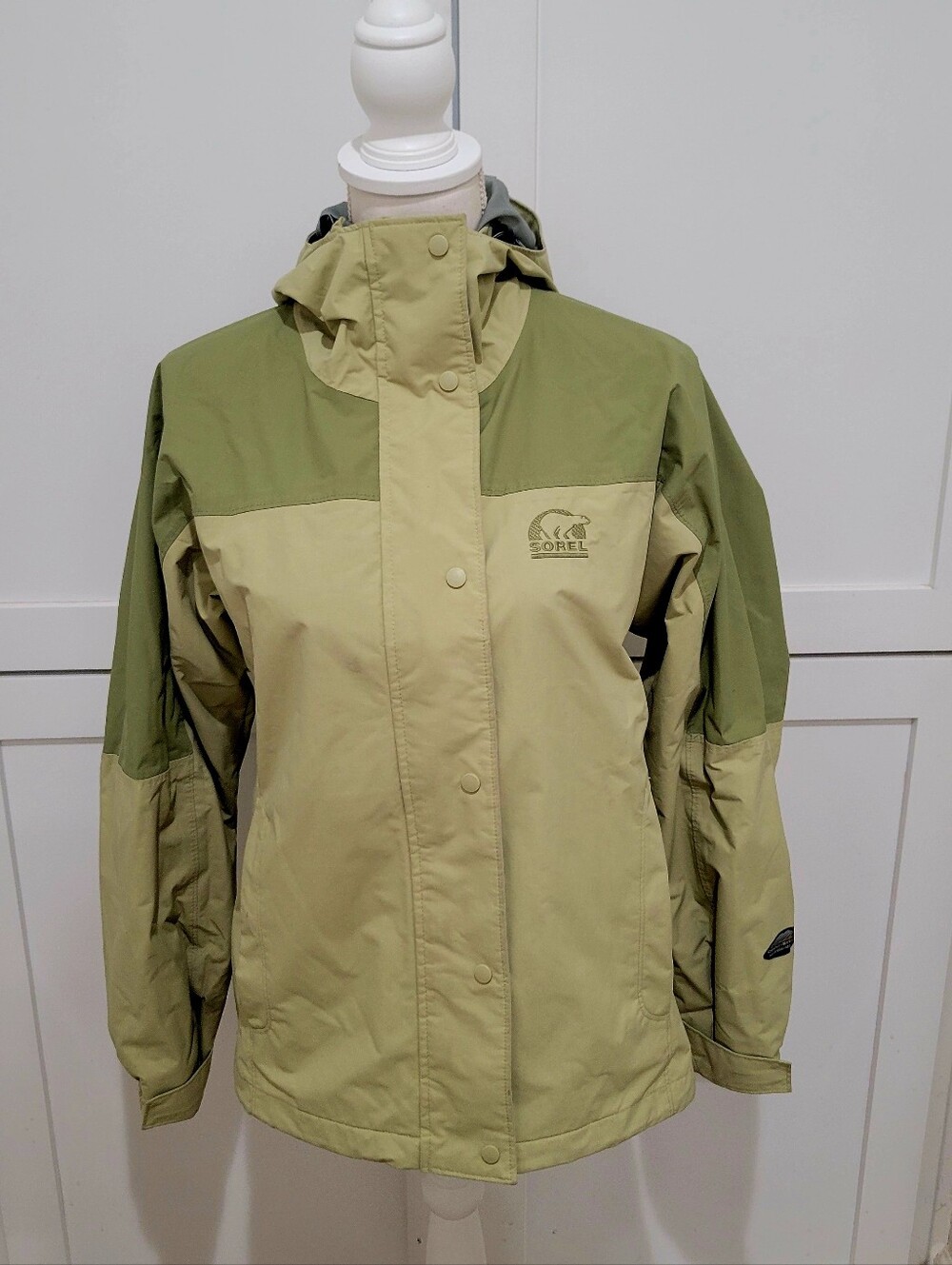 Sorel Women's Two-Tone Green Hooded Raincoat | Size Small